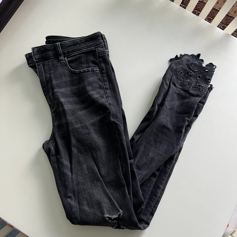 Black American Eagle High waisted Long Skinny Jeans Size 4